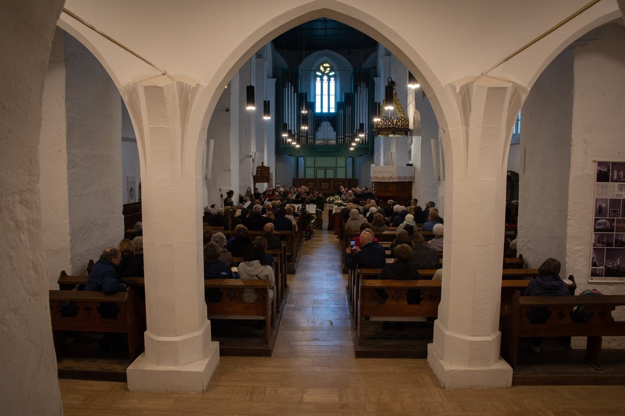 660962800_1258834406429759_8788421942560510697_n