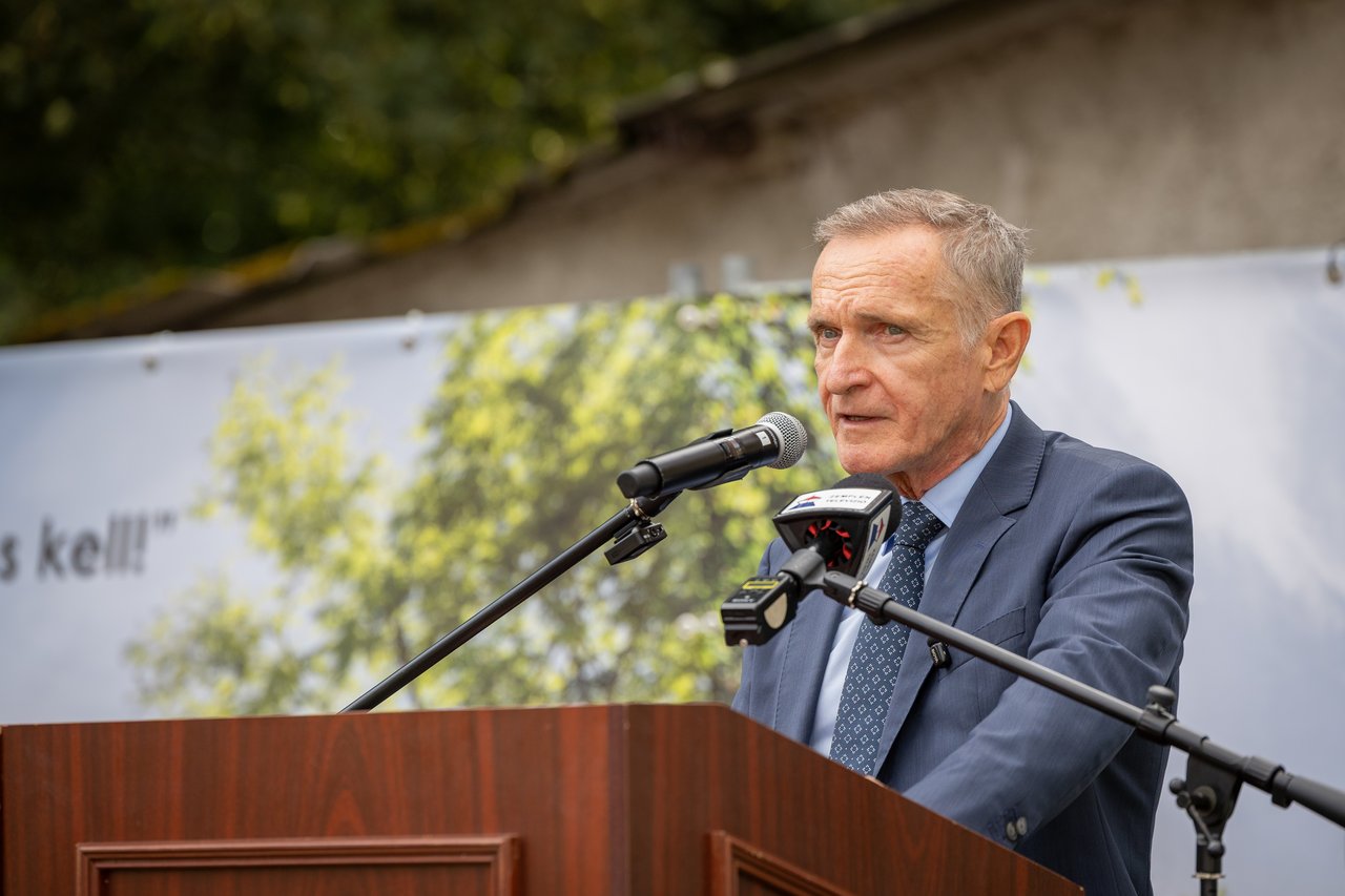 Alapkőletétel (10)